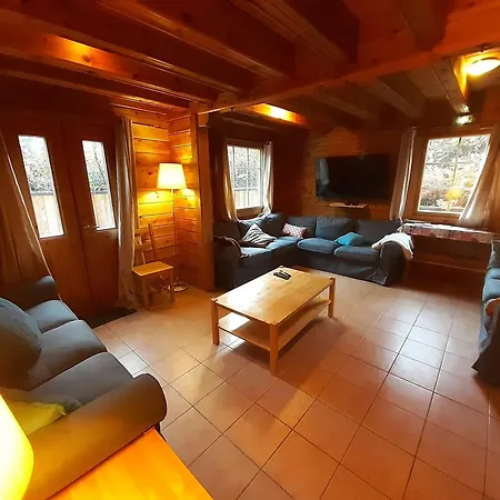 Chalet Mitoyen Traditionnel - 6 Chambres, Proche Pistes Et Centre - La Tania, Courchevel - Fr-1-513-61 *
