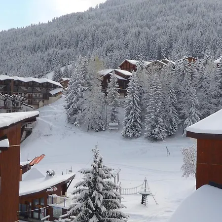 Chalet Mitoyen Traditionnel - 6 Chambres, Proche Pistes Et Centre - La Tania, Courchevel - Fr-1-513-61 *