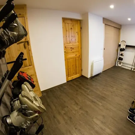 Mitoyen Traditionnel - 6 Chambres, Proche Pistes Et Centre - La Tania, Courchevel - Fr-1-513-61 Chalet